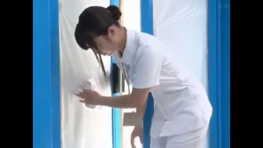 【マジックミラー】膣内射精ができない素人男性のお悩み相談に清楚ナースが手コキ＆フェラ＆素股で解決するエロエロセックス企画！のthumbnail