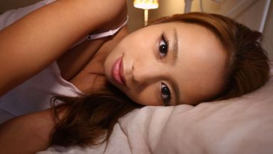 巨乳でスレンダーな美少女のギャルの彼女とセックスをするのthumbnail