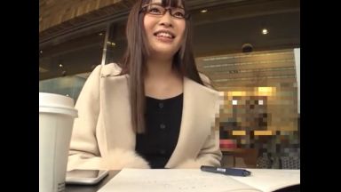 ☆眼鏡☆素人娘！だから好きなの…ビッチxメガネっ娘！ヤリマン…ダメぇぇ…淫乱で濡れちゃおうよx清純のthumbnail