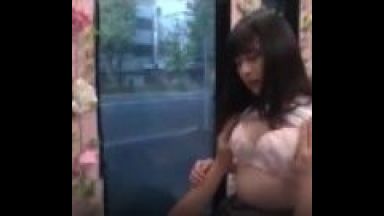 「待って待って待って？エッチするの？恥ずかしいよ…」マジックミラー号でなし崩しでハメられてしまう激カワ美少女///のthumbnail