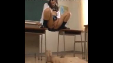 JKにおしっこをぶっかけてもらうご褒美のthumbnail