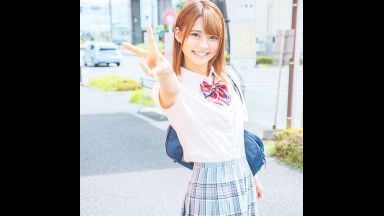 ♥女子高生の目の前でむくむく勃起するチンポ見せたら凝視してオナニー始めちゃった♥思春期おまんこは愛液トロトロはもう我慢できないのthumbnail