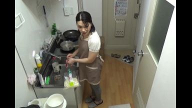 ☆人妻ナンパ☆　５４歳だというが初めて会った年下の独身男性との不倫セックスで激しく興奮した完熟人妻がとびきりスケベな淫乱メス犬に豹変！浮気は旦那に悪いと分かっていながらもまだまだ敏感な子宮口を怒張した生チ●ポで連打され続けて本性を露わにした欲求不満のドスケベ人妻が魅せる淫らな姿を見逃すな！のthumbnail