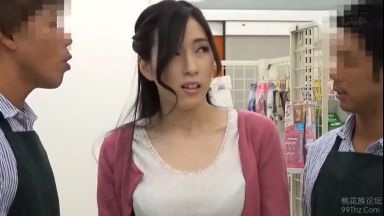 【万引き素人妻】「もう許して下さい」万引き常習の巨乳妻を店内で身体検査！膣奥までチンポで確認し中出しバイブ固定のthumbnail