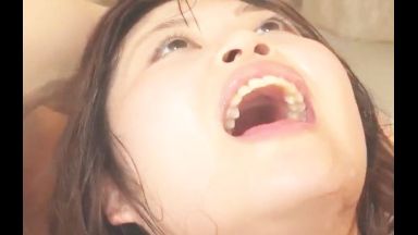 ♥理性崩壊して放尿スプラッシュしちゃう獣女…4つのチンポから精子を搾り取って美味しそうに飲んじゃう絶倫痴女のthumbnail