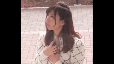 ！！「えっこの中でSEXすえるの？…」欲求不満の美熟女は彼を待たせて一人だけ乱交チンポでイキ狂い…お待たせ！！のthumbnail