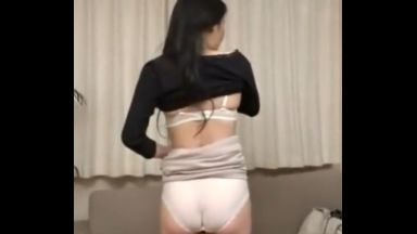 ！！四十路人妻のスケスケ美尻に中出し「奥さん、僕とこのまま久しぶりのSEXしませんか？！！」のthumbnail