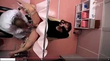 診察に来た美乳人妻を騙して中出しファック盗撮！治療といいながら電マで刺激しまくるのthumbnail