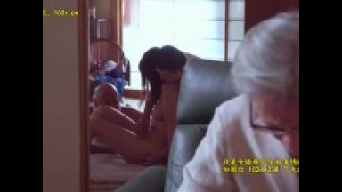 おっさんたちに囲まれてめちゃくちゃに犯される人妻レイプ寝取られレイプ巨乳人妻のthumbnail