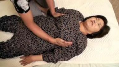 栄養満点！旬な熟女を農道ナンパでおっぱいマッサージ！エッチに感じちゃう農村の巨乳人妻！のthumbnail