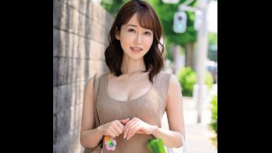 ！夫に相手にされないHousewifeが学生から合鍵を貰って卒業するまで通い妻に！毎日若くて硬いdickを求めて一人暮らしの部屋に…のthumbnail