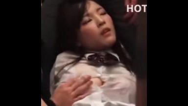 本屋で遠慮なく喘ぎ声をあげてレイプされるJKのthumbnail