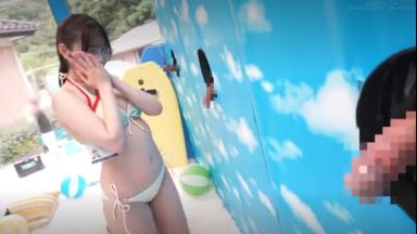 【清楚崩壊】壁の穴から迫る3つのちんぽ…黒髪ロング眼鏡っ娘が「当てればセーフ」の過酷ルールで即ハメ絶頂のthumbnail