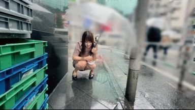 【素人】リモバイを装着した美乳女子が人混みの中ぶるぶる震えて「あんっイクぅ」wwwのthumbnail