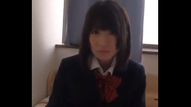 ♥個人撮影☆ちょっと怯えた清楚な女子校生に連続中出し「声を殺した可愛い喘ぎ声で精子を搾り取っちゃう♥」のthumbnail