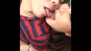 【初撮り・元ソープ嬢】吉原ＮＯ１ソープ嬢が自宅で営業！即尺プレイで凄テクを披露・・浴室でお口出抜き取るのthumbnail