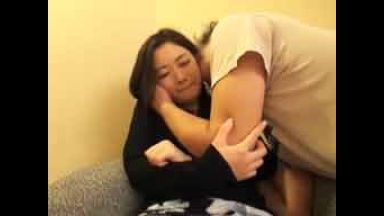 【素人人妻】真面目な素人妻が興味本位で不倫セックスのthumbnail