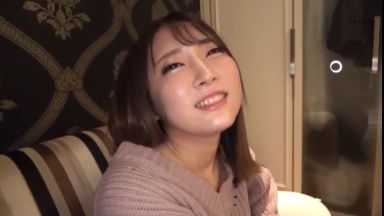 【素人ハメ撮り】「なんかわたし、ヤリマンビッチみたいじゃん♡」顔がエロい素人はその気がなくても誘われれば生ハメのthumbnail