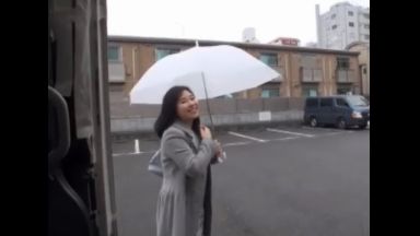 ♥「有難うさようなら…♥」車の中で中出ししちゃう欲求不満お姉さんが笑顔で精子を入れたまま帰っていく…清楚なのに絶倫おまんこなの♥のthumbnail