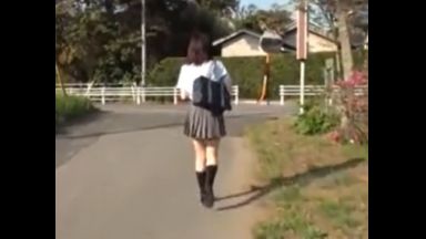 ♡追跡中出し強姦☆女子校生を自宅ストーキングしてレイプ…水玉パンツを剥ぎ取らてチンポ挿入されちゃうのthumbnail