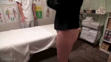 【盗撮レイプ】丸の内OLお姉さんめちゃくちゃにされるエロマッサージレイプ現場のthumbnail