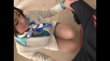 制服姿のCAさんが膝をつきながら手コキフェラ抜きご奉仕してくれる最高の征服感 早川伊織のthumbnail