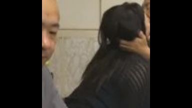 【上司に抱かれる妻】部下の妻を寝取るのが趣味の上司！昇進をちらつかせ・・旦那の前で奥さんを抱く悪趣味の上司のthumbnail