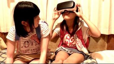 【パイパン】日焼け跡の残る少女と色白少女と変態なおじさん♡VRゴーグルを装着させて、未成熟な生殖器を刺激して生ハメのthumbnail