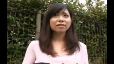 ♡「脇と足…汚まんこの臭いを嗅がして下さい…えっ♡…変態？」蒸れた匂いを嗅ぎながら精子を搾りだすドM男のthumbnail