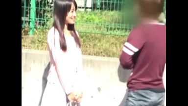 ！美少女：ナンパ！中出しでイキ狂ちゃう…女子大生で激イキH動画「あぁぁ…イクぅぅぅ！」☆素人☆のthumbnail