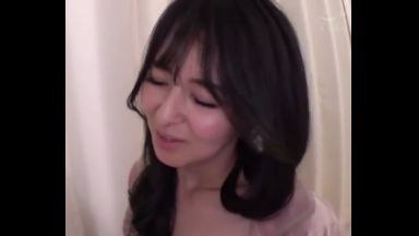 ♥夫婦のSEXハメ撮り「あなた、今日はたくさん中に出してみる？…♥」生々しい奥様の絶叫喘ぎ声でイキ狂いのthumbnail