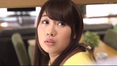 〚誘惑巨乳〛　「入れて、ほら、早く」おじさんの肉棒をしゃぶり誘惑　巨乳姪っ子は射精ザーメンを舐め取りお掃除のthumbnail