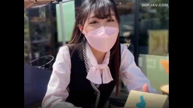 【プライベートハメ撮り】営業事務で働く、文学読書美女を、ランチタイムに口説いて、おしゃぶり性交…のthumbnail