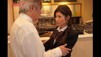 【栗宮ふたば】巨乳女子校生のいじらしい誘惑に負けた中年店長は密会背徳SEXに溺れる！のthumbnail