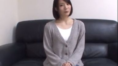 マジで可愛い超特級超清楚系美少女ショートカットヘアで激かわ細身童顔ロリかわいいのthumbnail