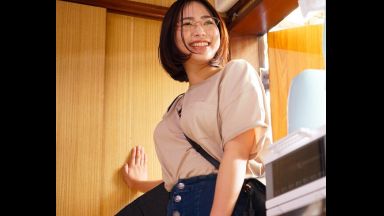 ♡こんにちは、レス人妻がゴム1個渡されて大学生の家に1泊しちゃう♡おしっこ仕立てのおまんこで三段腹揺らしてチンポ欲しがっちゃうのthumbnail