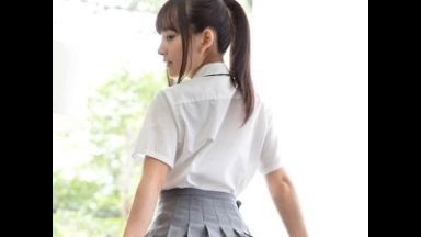 【JK×淫乱調教】「これ緊張しちゃうの…♡」可愛い顔でオチンポご奉仕！ロリ美少女JKとイチャラブ生ハメエッチ！のthumbnail