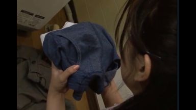 ♥ねえ…見てよ…人妻※熟女♥センズリ鑑賞で性欲が溢れて…五十路でエッチH動画「んんん…でちゃう♥」☆母子相姦☆のthumbnail