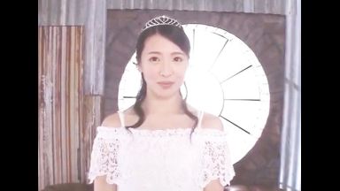 ♥自宅でもティアラ着けてるお嬢様は清楚で清純なのに…H大好きな淫乱おマンコの持ち主…SEX大好きでイキ狂っちゃうのthumbnail