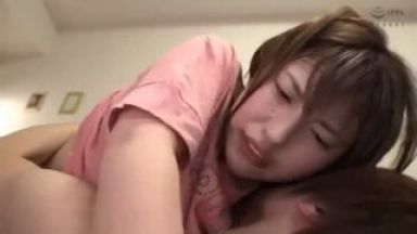 ノーメイクすっぴんでノーブラという最高に無防備な姿なのにかわいすぎる女上司を押し倒してエッチな関係に…のthumbnail