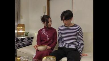 ♪中野七緒♪「母さんカワイイってみんな言うけど･･･」ムキになった母親、秘薬入り夜食で強制勃起させて子宮に里帰りさせたったwのthumbnail