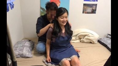 ５０歳という年齢ながら独り暮らしをする息子と同い年の男の子にオンナとして求められてソノ気になった完熟人妻がとびきりスケベな淫乱メス犬に豹変！浮気は良くない事だと分かっていながらも匂い立つムレムレのご無沙汰マ●コに快楽を与え続けられて本性を露わにしたドスケベ人妻の淫らな姿を見逃すな！のthumbnail