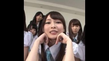 JKの集団に短小ちんこオナニーを観察されるのthumbnail