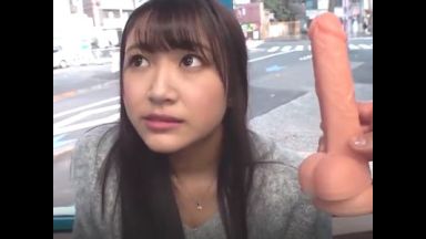 『3cm挿れる…』美女人妻がデカチンの先っぽだけ挿入する膣ケアエクササイズに挑戦！ディルド＆巨根で絶頂イキする不倫SEX！のthumbnail