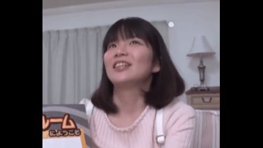 色気のないJDがチ〇ポ抜きゲームに参加ｗｗ脱がせてみたら巨乳のドスケベボディで乱交SEX!のthumbnail
