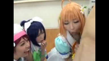ラブライブのアニコスプレイヤー3人が寄ってたかって手コキフェラ抜きしまくり乱交！椎名そらなつめ愛莉のthumbnail