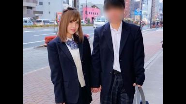 素人高校生カップルが彼氏のチンポ当て企画に挑戦⁉美少女ギャルjkが彼氏を待たせ制服着衣の寝取られセックスの罰ゲーム！のthumbnail