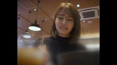 ガチ素人の美人妻とホテルで不倫セックス個人撮影！ピストンしながら電マをあてたら可愛すぎる声で喘ぎ中出しもさせてくれる変態妻のthumbnail