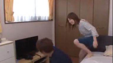 【本田莉子】お姉ちゃんがエロいオナニーしてるところに遭遇してめちゃくちゃ近親相姦セックスしまくり激エロ手コキフェラ抜きのthumbnail