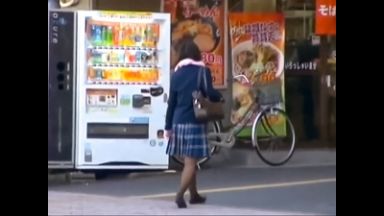 【JKレイプ×中出し】「だれか…たすけてぇ…」帰宅途中の美少女を襲撃！拷問イラマチオに抵抗を諦め無許可中だしで孕ませられる…♡のthumbnail